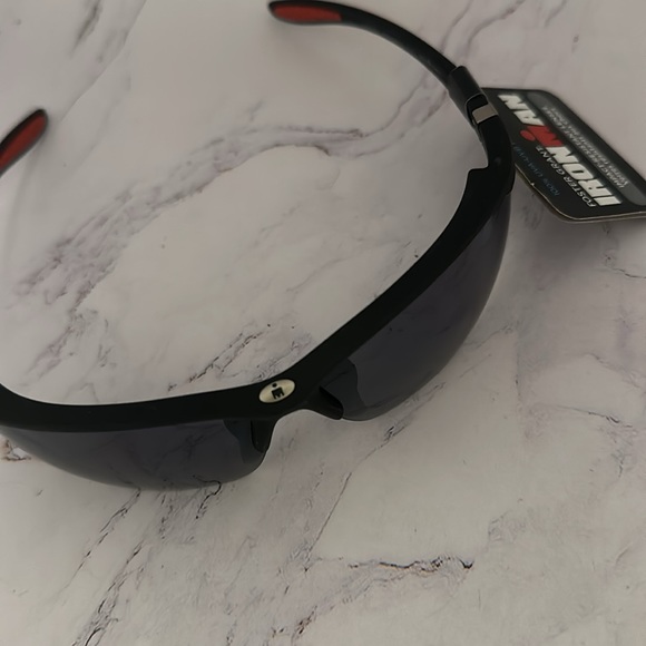 Foster Grant Ironman glasses - Picture 3 of 8